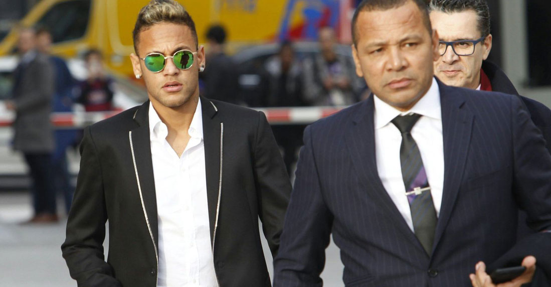 El Barça defiende al padre de Neymar