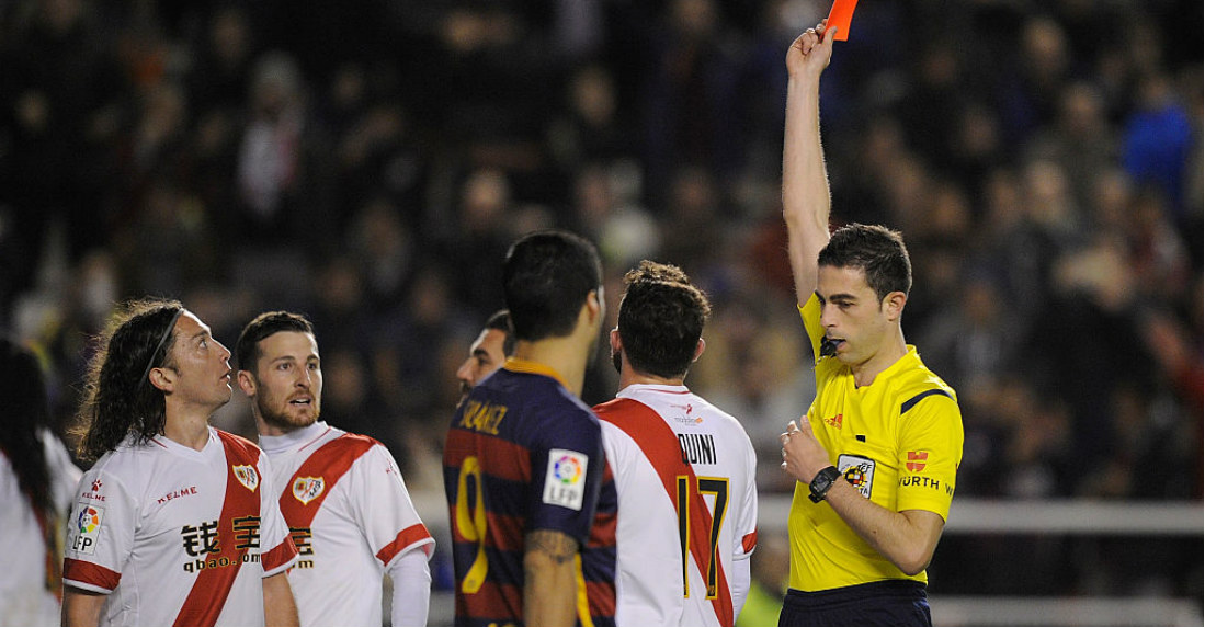 Indignación en el Rayo por el arbitraje sufrido ante el Barça