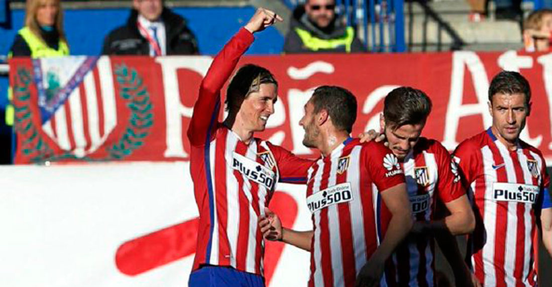El Atlético cumple en Granada y el Rayo sorprende ante el Villarreal 