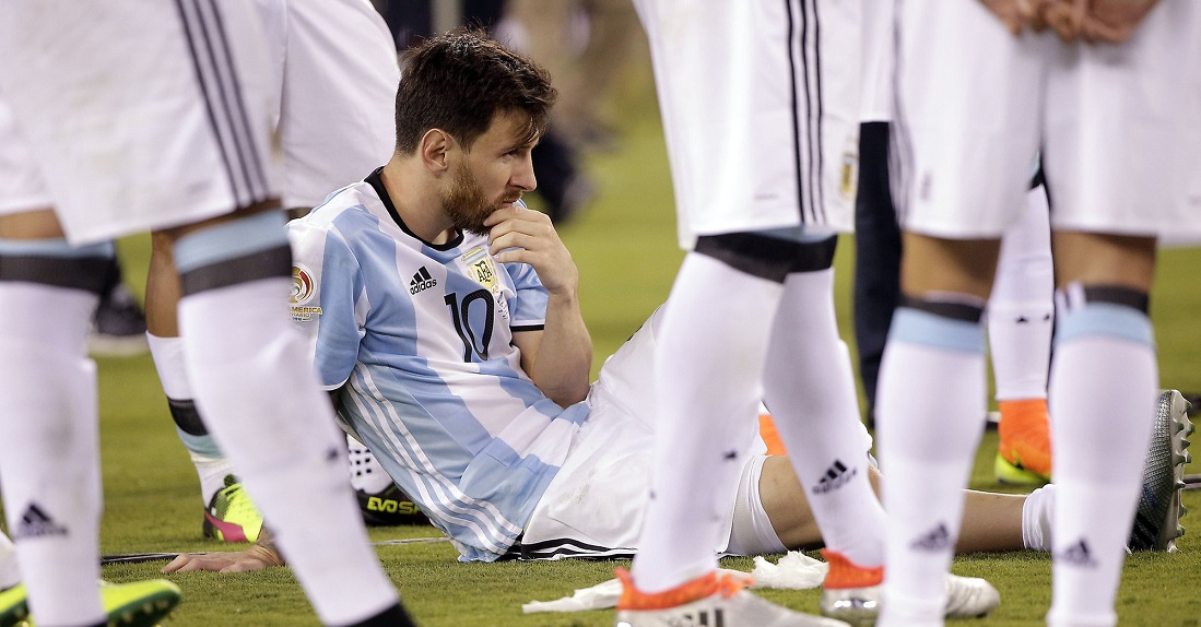 Tiran de la manta: La tomadura de pelo de Messi con su retirada