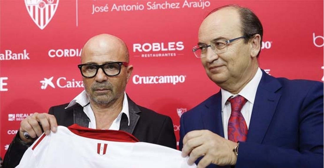 En el Sevilla se frotan las manos con una posible salida de Sampaoli