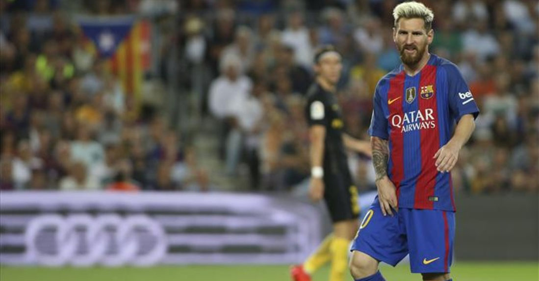 Espectacular bajada de pantalones de Sampaoli con Leo Messi