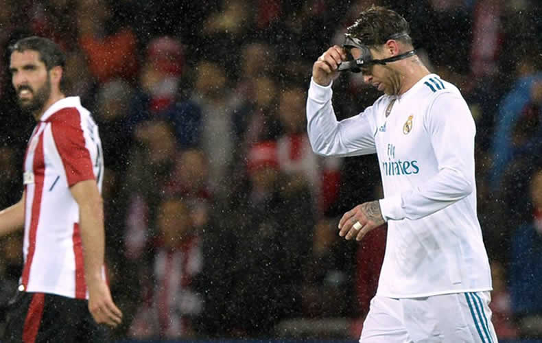 ¿Hubiera sido legal un hipotético gol de Ramos al sacarse la máscara en mitad del partido?