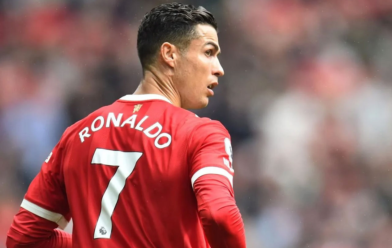 Muy feo: un exmadridista 'apuñala' por la espalda a Cristiano Ronaldo: "Basta de teatro, no está ni entre los cinco mejores de la historia"