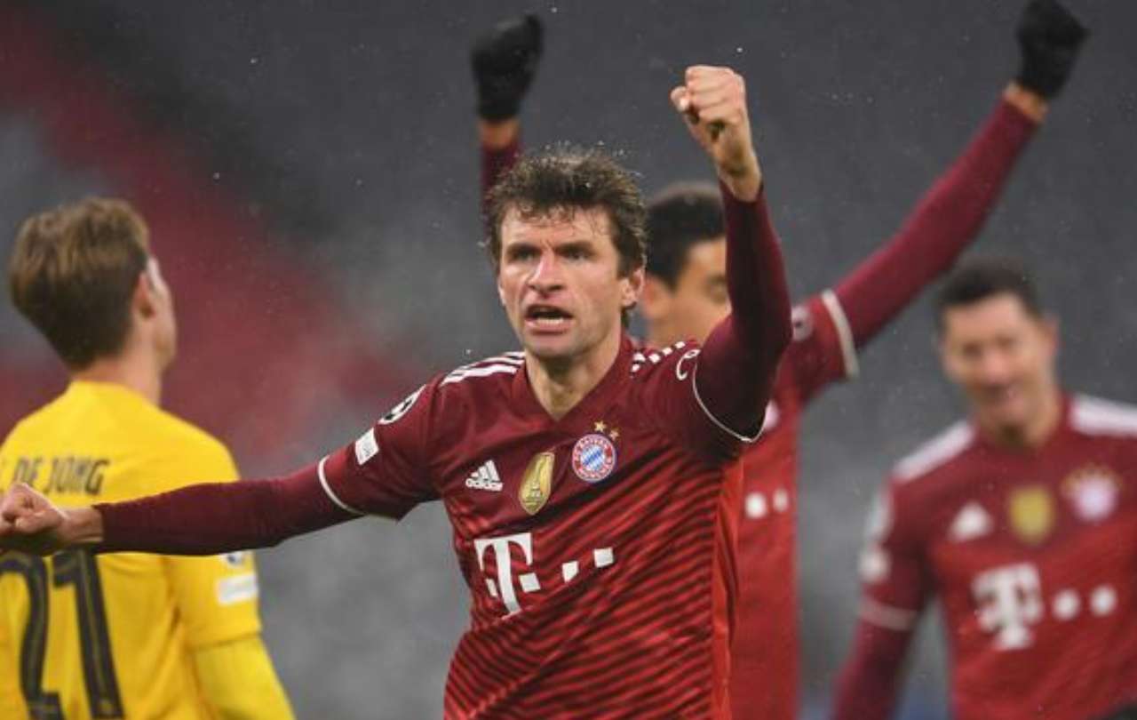 Müller terminó de enterrar al Barça tras la nueva paliza del Bayern 