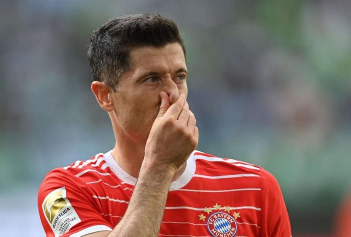 Enganchón durísimo: Lewandowski se las tiene tiesas con las altas esferas del Bayern 