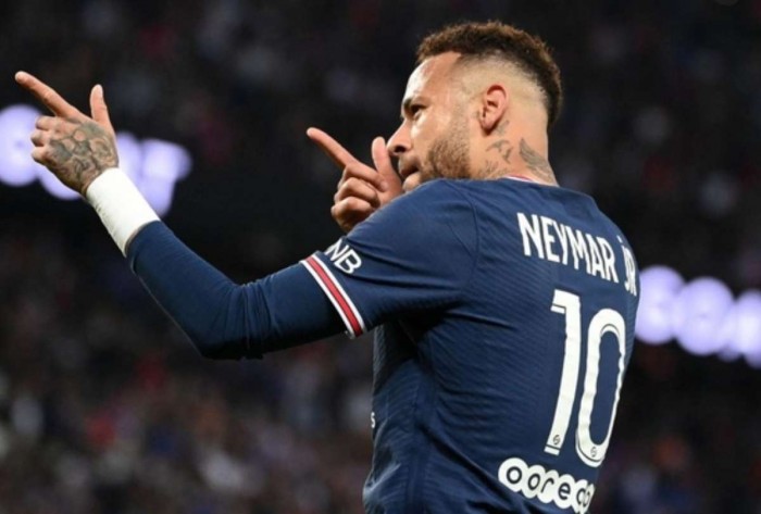 Neymar pide salir de París y da un vuelco a su carrera: hay un equipo TOP que se lo quiere quitar al Barça 