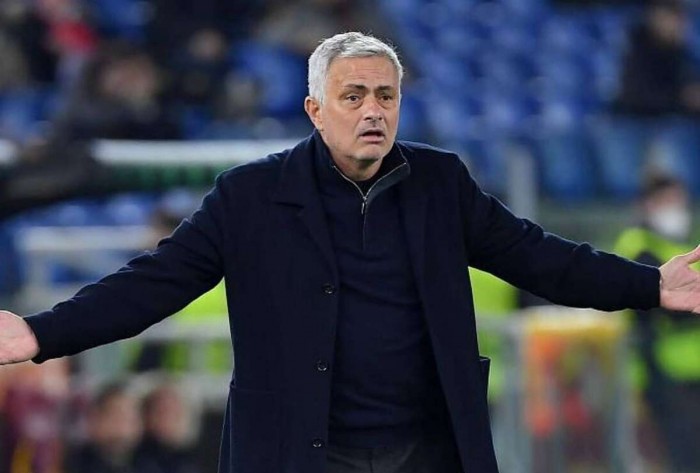Revolución de Mourinho en la Roma: señala a 3 jugadores y apunta 1 fichaje 
