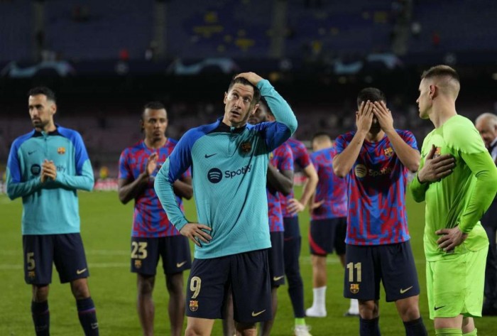 Malestar y problemón vivo: hay un jugador del Barça que se está borrando 