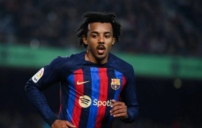 Koundé podría dejar el Barça por un enemigo culé